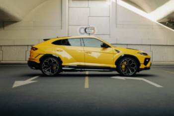 Discover the Thrill of Dubai with Luxury Sports Car Rentals on OneClic