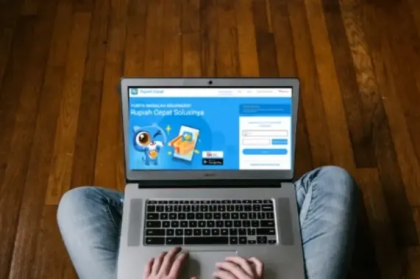 Rupiah Cepat Aplikasi Pinjaman Online Dana Tunai Terdaftar Diawasi OJK