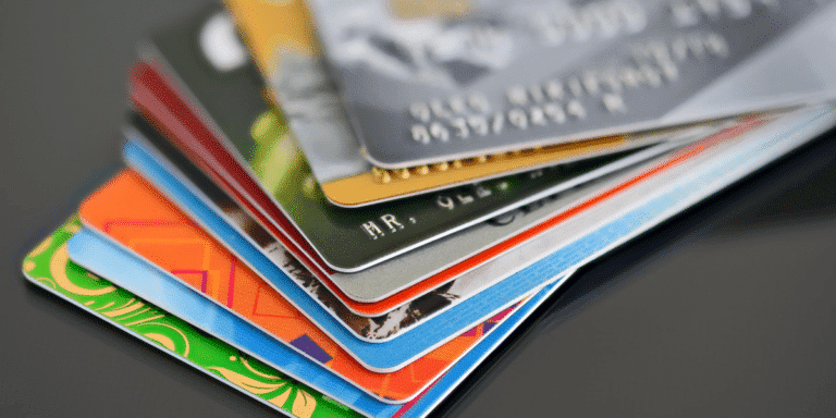 Pantau Penggunaanya, Cara Hindari Hutang Kartu Kredit